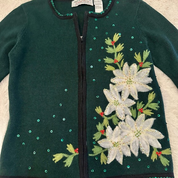Holiday poinsettia sweater jacket - Picture 2 of 5